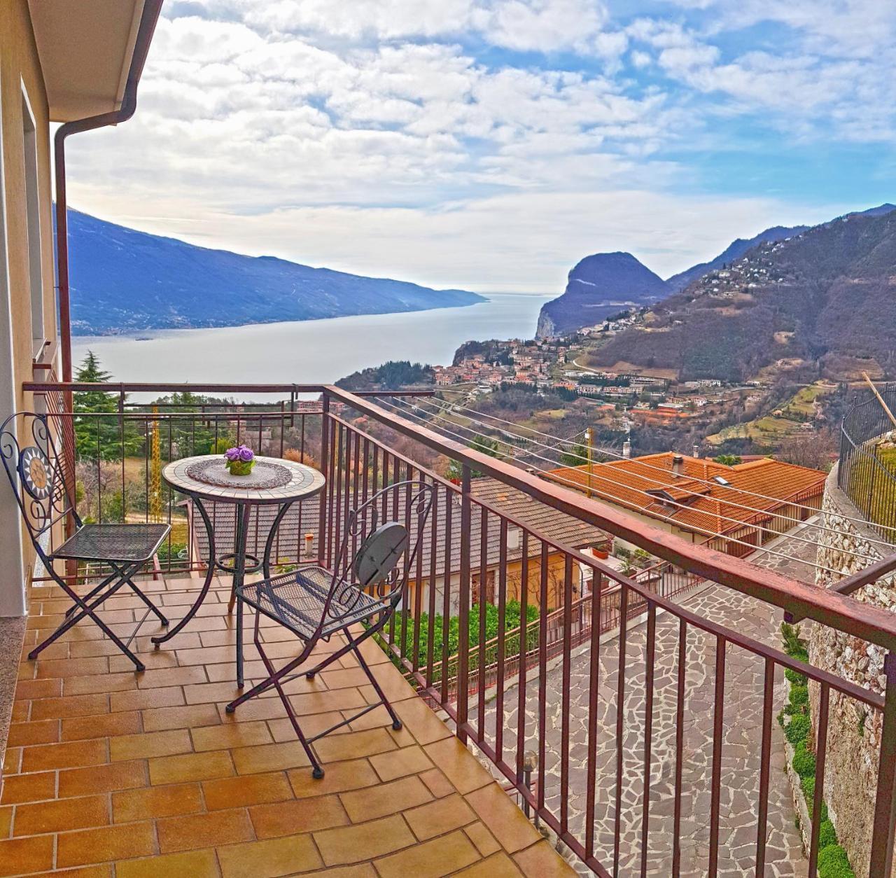 Casa Palanca Lake View Apartment By Gardadomusmea Tremosine Exterior photo